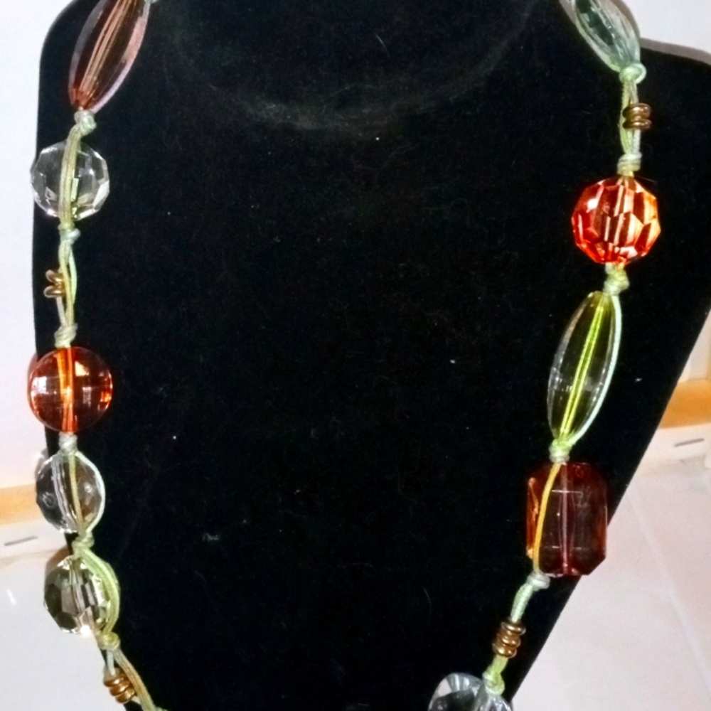 BEADED NECKLACE MULTI COLOR
